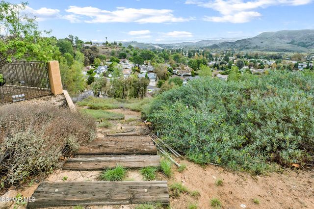 6917 Luther Circle, Moorpark, CA 93021