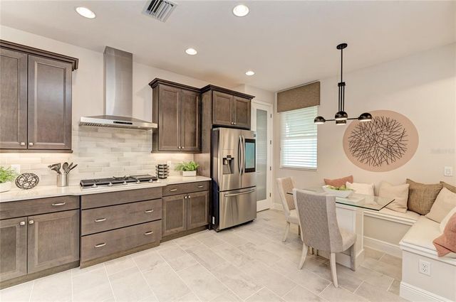 264 VAN GOGH COVE, Bradenton, FL 34212