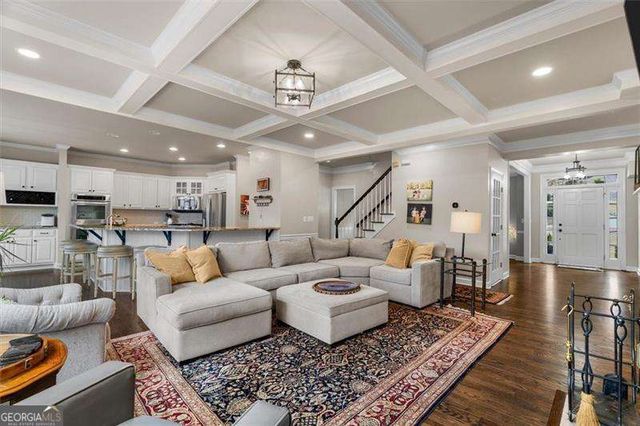 658 VININGS ESTATES Drive SE, Mableton, GA 30126