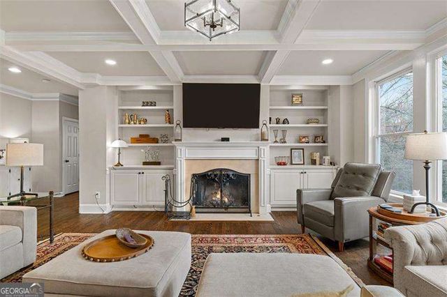 658 VININGS ESTATES Drive SE, Mableton, GA 30126