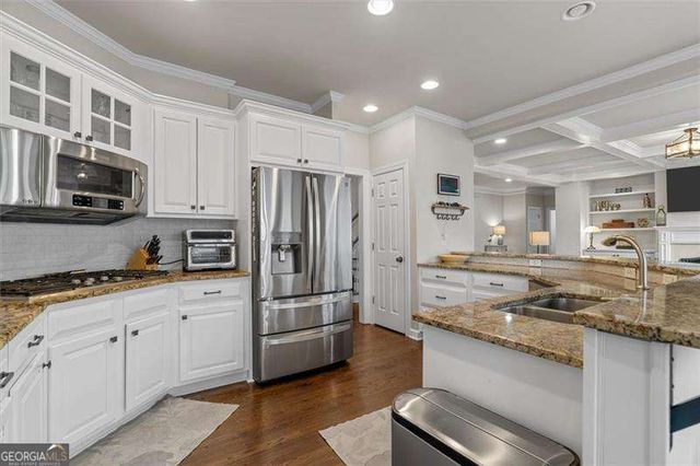 658 VININGS ESTATES Drive SE, Mableton, GA 30126