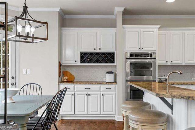 658 VININGS ESTATES Drive SE, Mableton, GA 30126