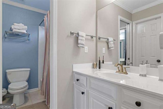 658 VININGS ESTATES Drive SE, Mableton, GA 30126