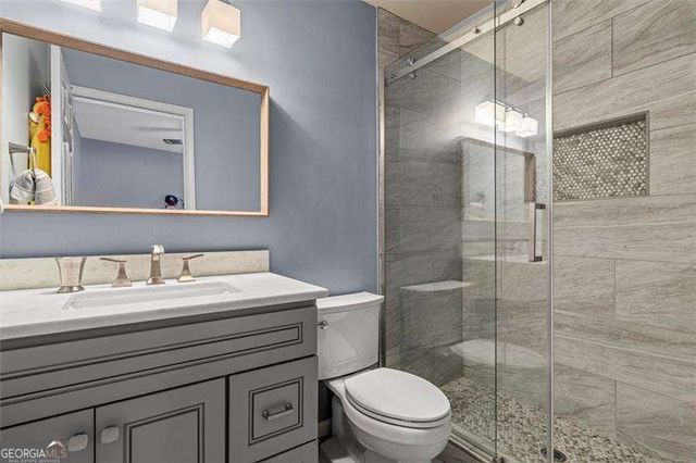 658 VININGS ESTATES Drive SE, Mableton, GA 30126