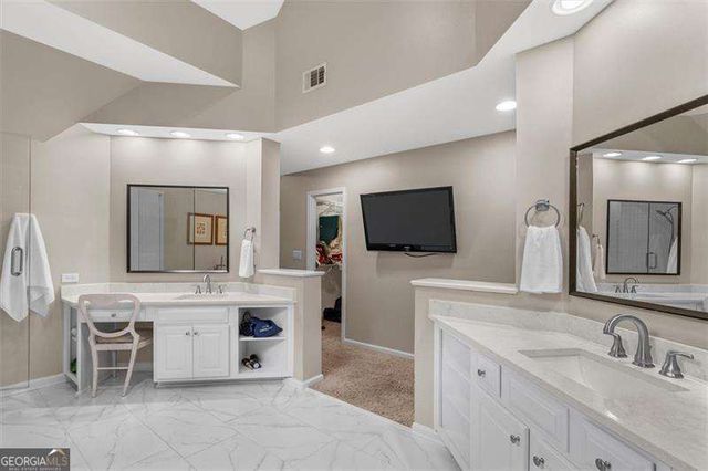 658 VININGS ESTATES Drive SE, Mableton, GA 30126