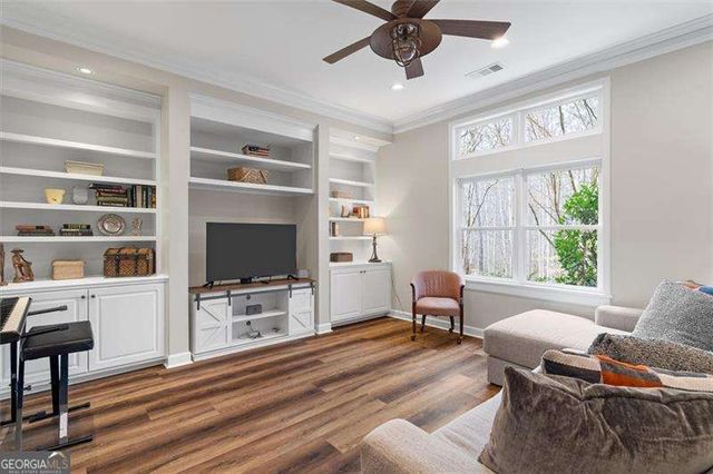 658 VININGS ESTATES Drive SE, Mableton, GA 30126