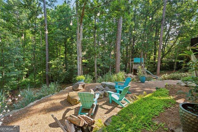 658 VININGS ESTATES Drive SE, Mableton, GA 30126