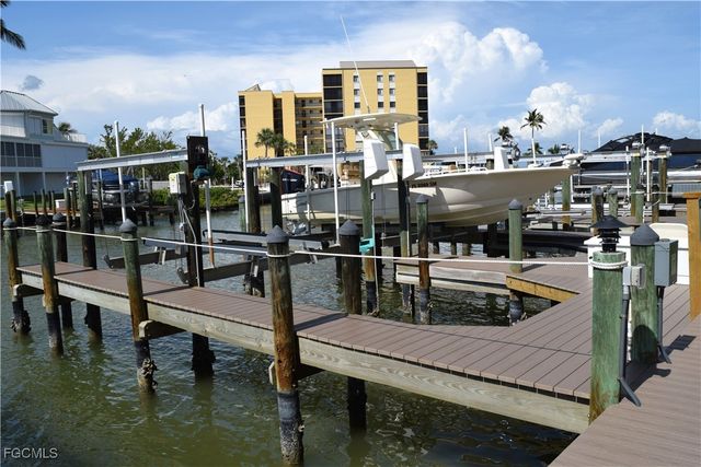 4341 Bay Beach LN, Fort Myers Beach, FL 33931