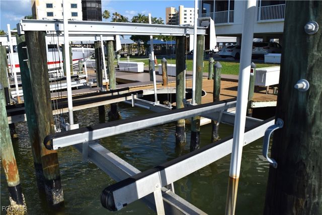 4341 Bay Beach LN, Fort Myers Beach, FL 33931