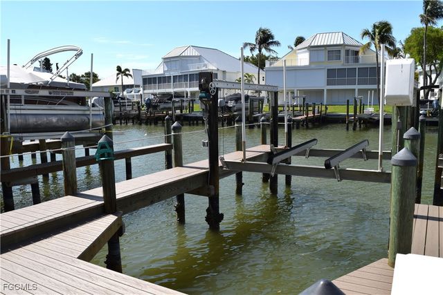 4341 Bay Beach LN, Fort Myers Beach, FL 33931