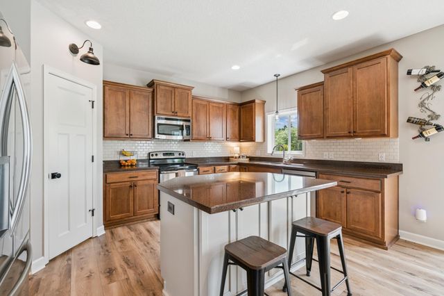 8836 196th Street W, Lakeville, MN 55044