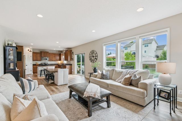 8836 196th Street W, Lakeville, MN 55044