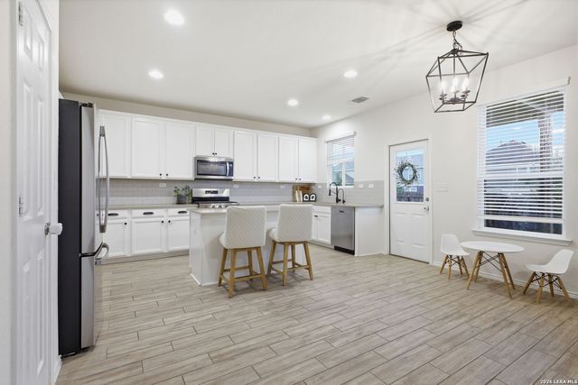 7702 Pecos, Boerne, TX 78015