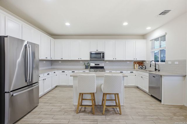 7702 Pecos, Boerne, TX 78015