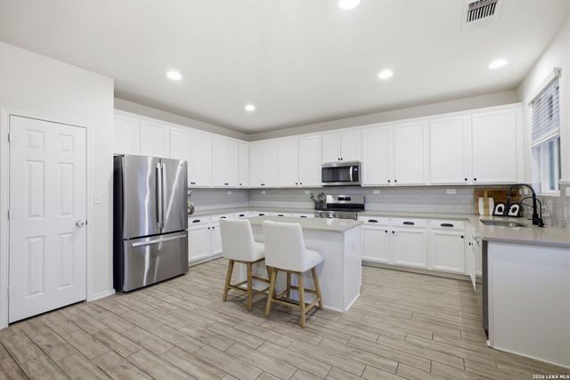 7702 Pecos, Boerne, TX 78015