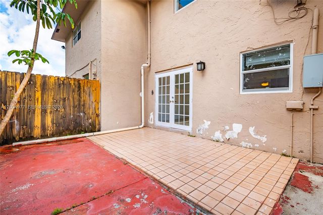 7920 Kimberly Boulevard 305, North Lauderdale, FL 33068