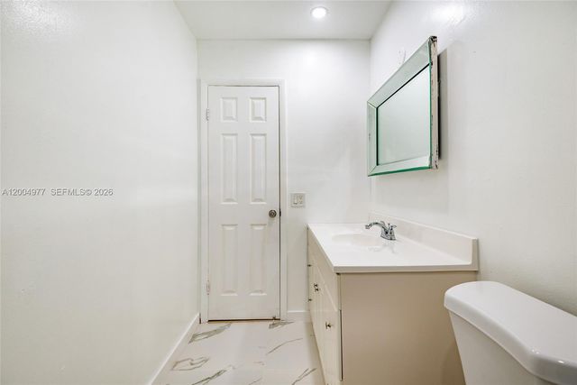 7920 Kimberly Boulevard 305, North Lauderdale, FL 33068