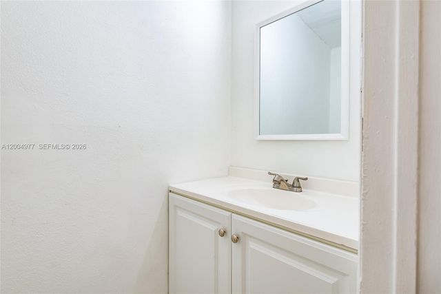 7920 Kimberly Boulevard 305, North Lauderdale, FL 33068