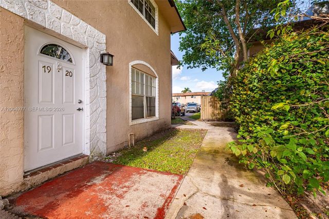 7920 Kimberly Boulevard 305, North Lauderdale, FL 33068