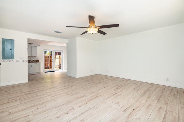 7920 Kimberly Boulevard 305, North Lauderdale, FL 33068
