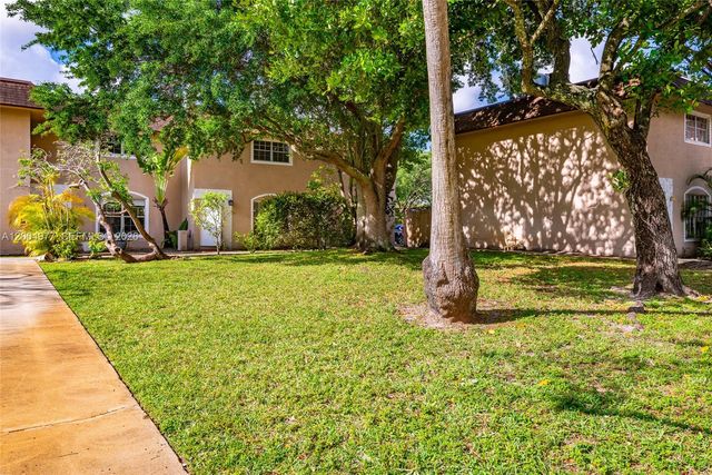 7920 Kimberly Boulevard 305, North Lauderdale, FL 33068