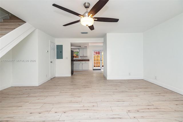 7920 Kimberly Boulevard 305, North Lauderdale, FL 33068