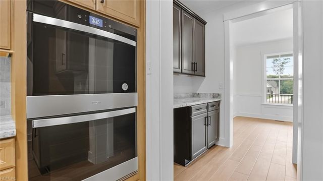 1502 Wharf Hill DR, Smithfield, VA 23430