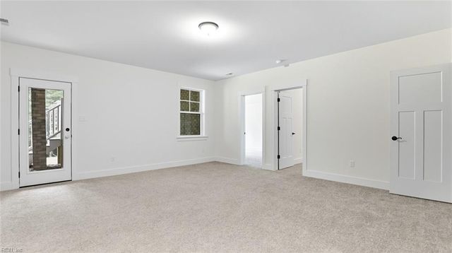 1502 Wharf Hill DR, Smithfield, VA 23430