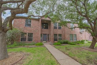 7706 STARNBERG LAKE Dr, Corpus Christi, TX 78413