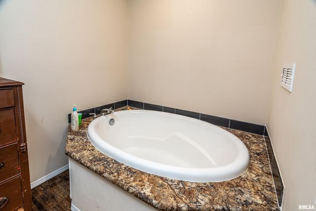 1201 PINE RIDGE Lane, Makanda, IL 62958