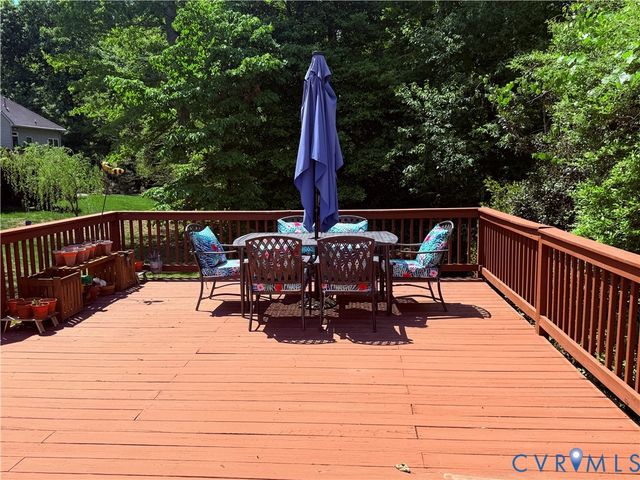 9215 Huntington Woods Dr, Mechanicsville, VA 23116