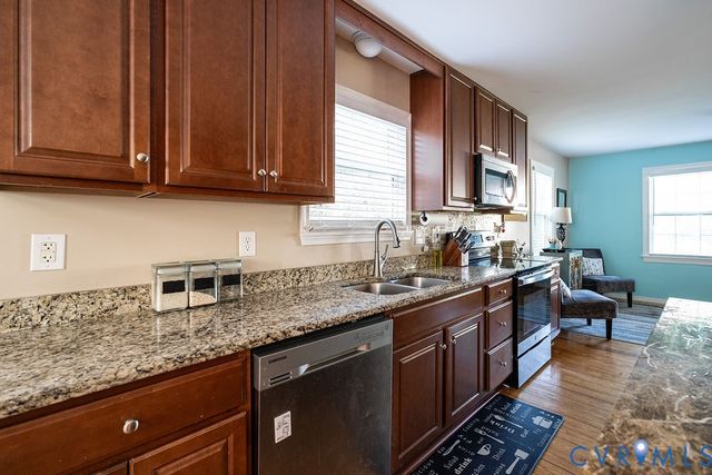 9215 Huntington Woods Dr, Mechanicsville, VA 23116