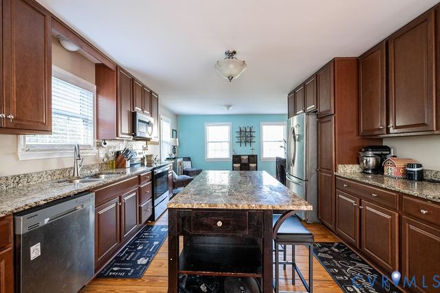 9215 Huntington Woods Dr, Mechanicsville, VA 23116