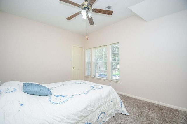 15715 Brookwood Lake Place, Sugar Land, TX 77498