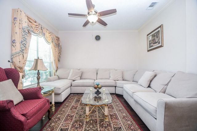 15715 Brookwood Lake Place, Sugar Land, TX 77498