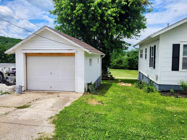 931 S Paoli Unionville Road, Paoli, IN 47454