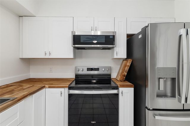 2080 NW 2ND STREET, Gainesville, FL 32609
