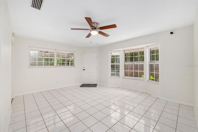 2080 NW 2ND STREET, Gainesville, FL 32609