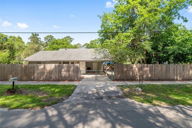 2080 NW 2ND STREET, Gainesville, FL 32609