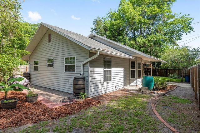 2080 NW 2ND STREET, Gainesville, FL 32609