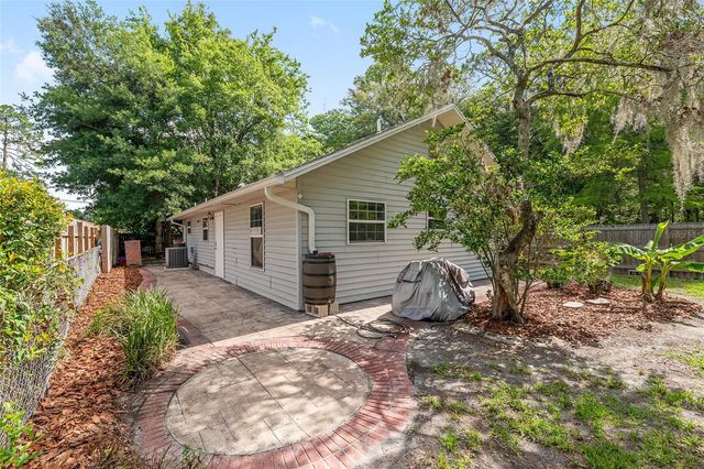 2080 NW 2ND STREET, Gainesville, FL 32609