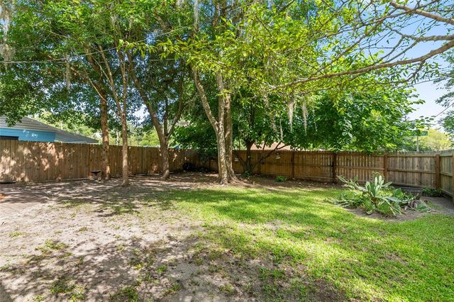2080 NW 2ND STREET, Gainesville, FL 32609