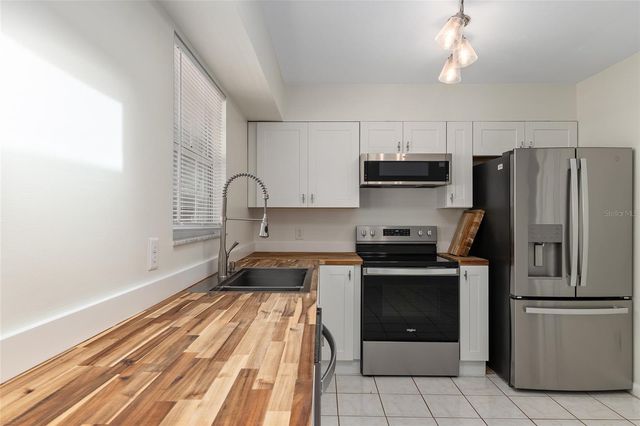 2080 NW 2ND STREET, Gainesville, FL 32609