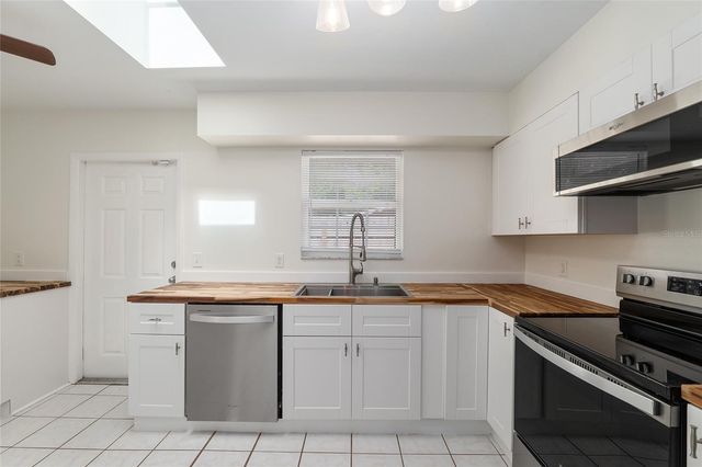 2080 NW 2ND STREET, Gainesville, FL 32609