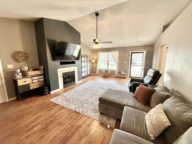 173 Canterbury Drive, Science Hill, KY 42553