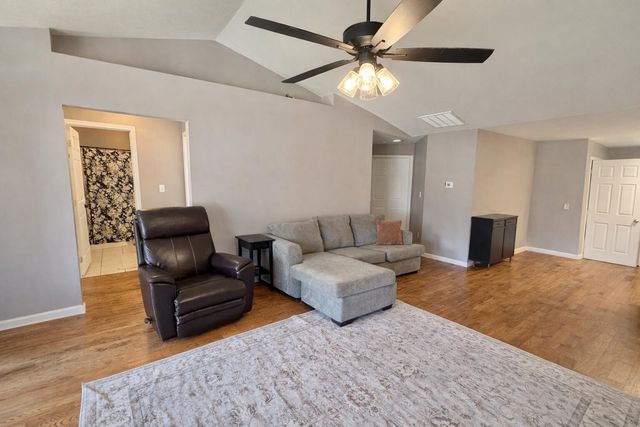 173 Canterbury Drive, Science Hill, KY 42553