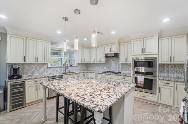 14010 Mareshead Lane, Matthews, NC 28105