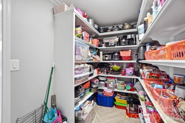 14010 Mareshead Lane, Matthews, NC 28105