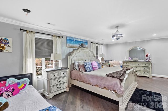 14010 Mareshead Lane, Matthews, NC 28105