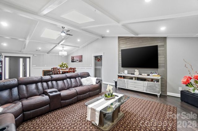 14010 Mareshead Lane, Matthews, NC 28105